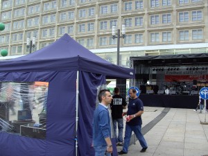 Freiheit statt Angst 2011 - Alexanderplatz 16 - Vor Eintreffen des Protestzugs 2