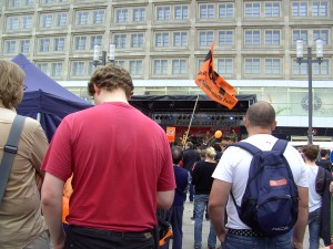 Freiheit statt Angst 2011 - Alexanderplatz 35 - Nach Eintreffen des Protestzugs 4